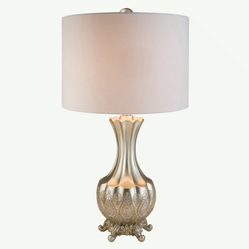 Lampe de table élégante avec abat-jour en lin blanc Barlow