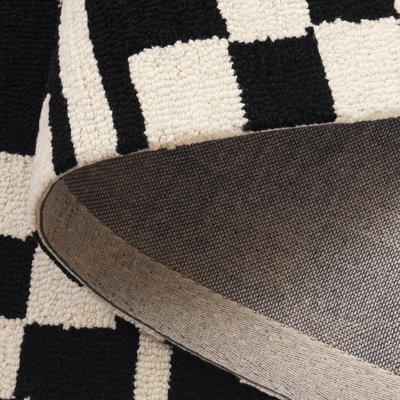 Hand-Tufted Geometric Wool Rug
