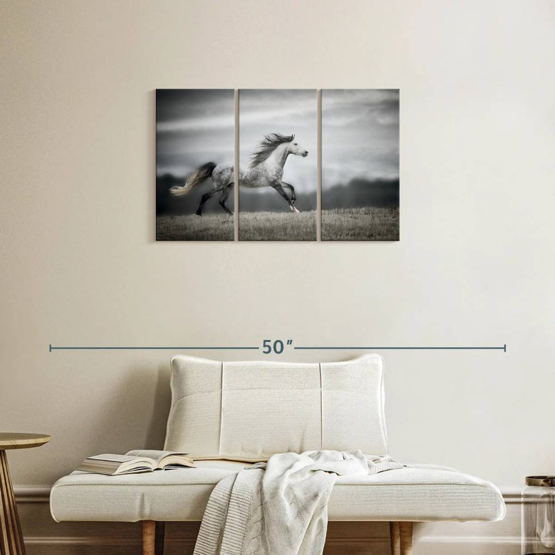 Brampt Wind Blown Mane II, 20" H x 33" W