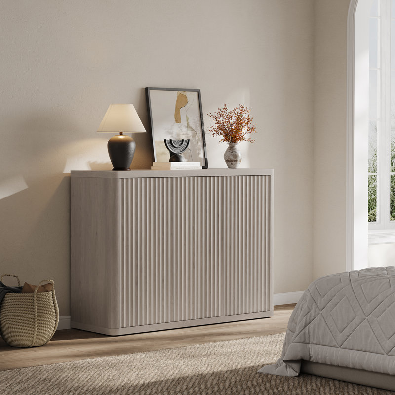 Cesiro 46.65'' W Sideboard With 3 Fluted Doors And Adjustable Shelves, White Alder