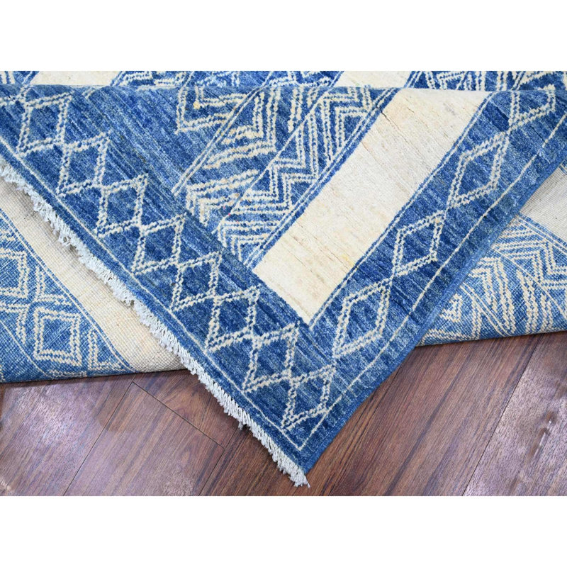 Tapis unique 9 pi 8 po x 13 pi 5 po Zeryk