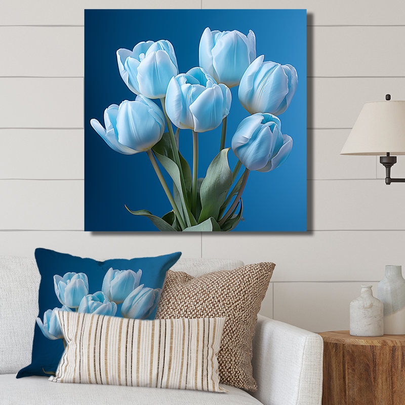 «Azure Blue Tulips Bloom IV» sur toile, Toile tendue, H 16 po x l 16 po x P 1 po
