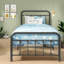 Structure de lit en métal durable avec design victorien et rangement sous le lit, taille simple