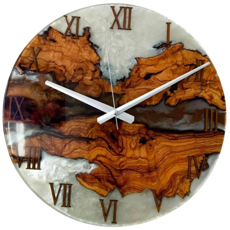 Horloge murale bicolore époxy et bois d'olivier, H 32 po x l 32 po x P 2 po