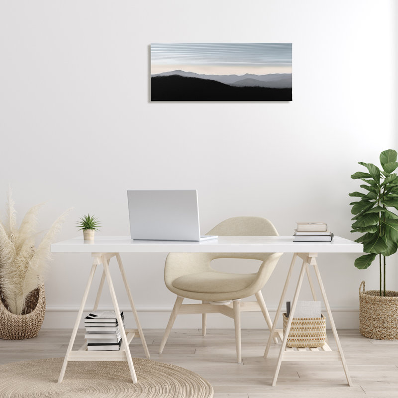 «Mountains with Rippled Sky», art mural par Nicholas Bell, H 13 po x l 30 po
