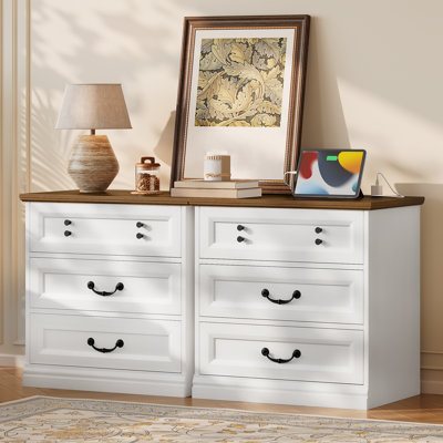 Grande table de bout de style campagnard 23,6 po avec 3 tiroirs pour le salon Table d'appoint de style campagnard avec rangement, table de chevet en bois avec prise de courant, table de chevet carrée pour chambre à coucher