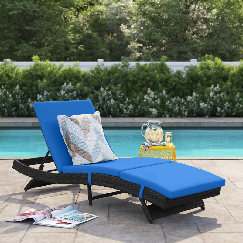 Chaise longue d'extérieur inclinable avec coussin Aleia, Bleu