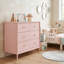 Commode rose à 4 tiroirs, commode pour enfants en bois moderne, armoire de rangement large avec boutons ronds dorés, commode pour chambre de bébé, chambre d'enfant, salle de jeux,