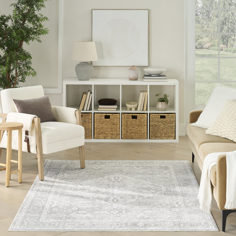 Bungalow Rose Harleigh Machine Washable Light Grey Vintage Indoor Rug, Rectangle 4' x 6'