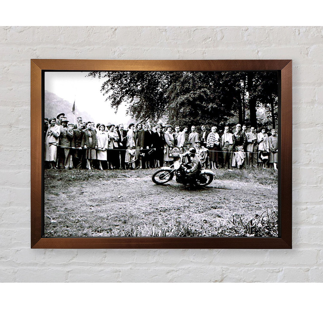 Vintage Motorcross Crowd Gerahmter Druck