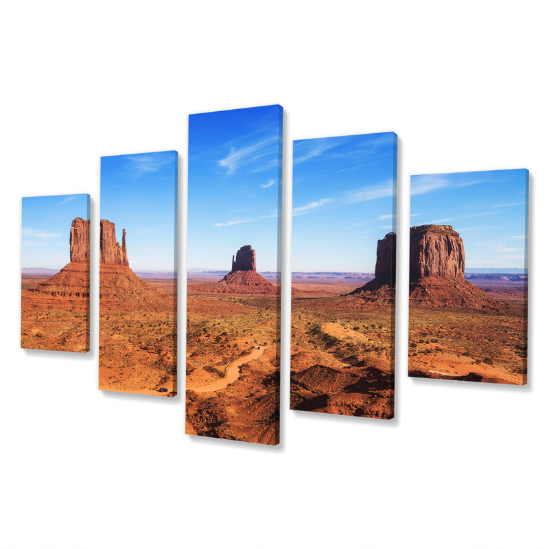 Indian Spirit On Monument Valley - Impression sur toile - 5 panneaux