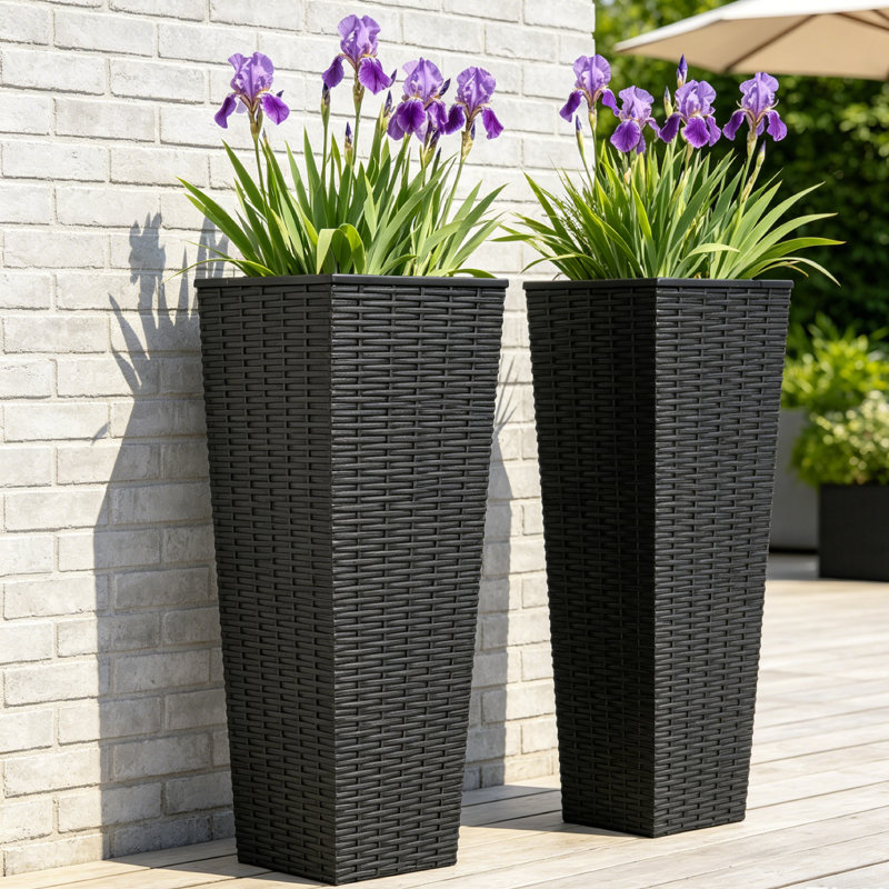 Decorative Flower Pots, Planter Pot Set Resin Decorative Indoor Outdoor Container Pots Contemporary Minimalist Style Durable Lightweight Construction (Set of 2)