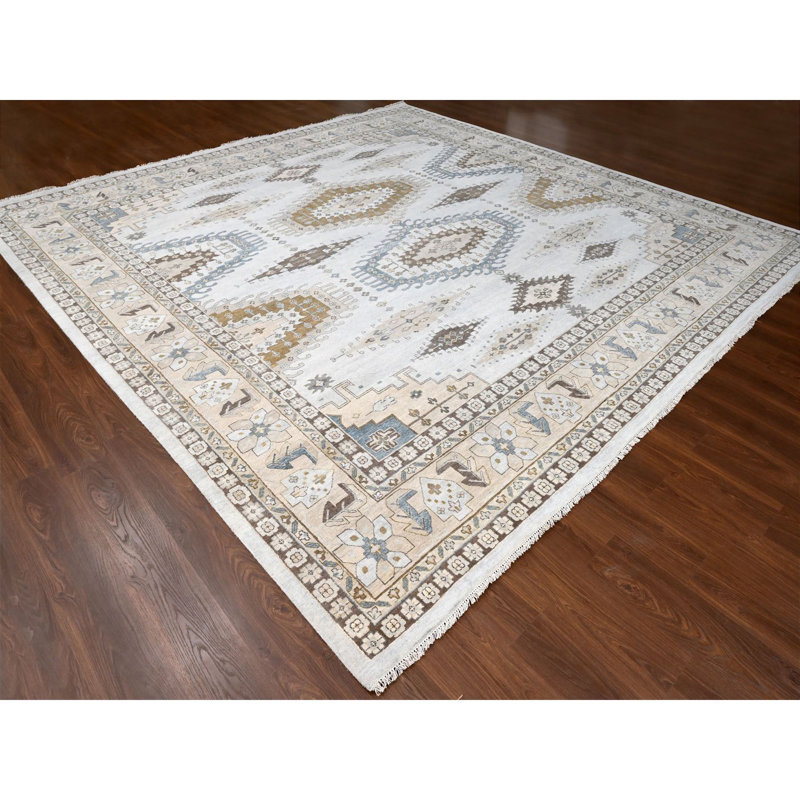Tapis unique 14 pi x 14 pi Wyette