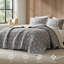 Ensemble de literie rustique Keystone, couvre-lit en polyester gris, réversible pour un confort toutes saisons