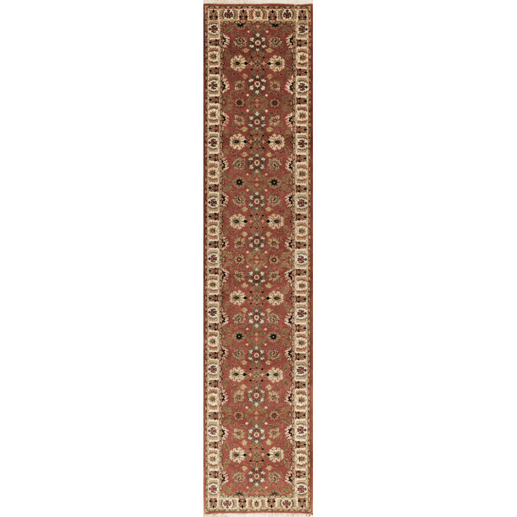 Mahal Hand Knotted Wool Area Rug