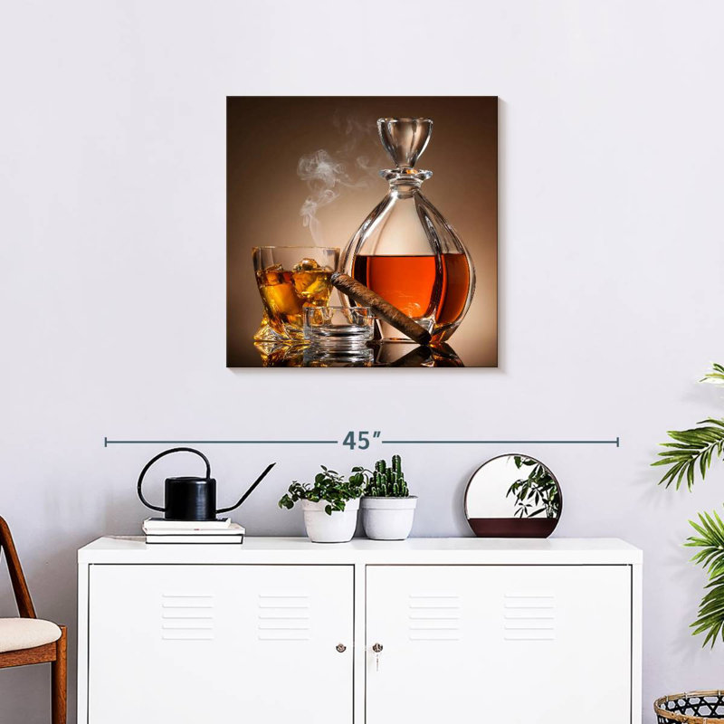 Yarlin Whiskey Decanter And Smoke