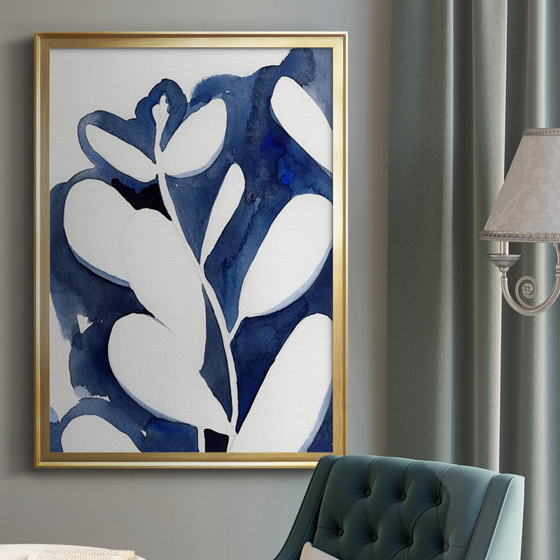 Blue Eucalyptus II, reproduction encadrée sur papier, Papier avec cadre doré, H 42,5 po x l 30,5 po x P 1,25 po, Pas de tapis