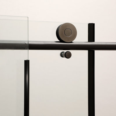 Cabine de douche l 48 po x H 76 po noir mat. Verre. Poignée en acier inoxydable avec résistance. Convient à plusieurs salles de bain. Réglable pour les surfaces inégales. Pièces incluses