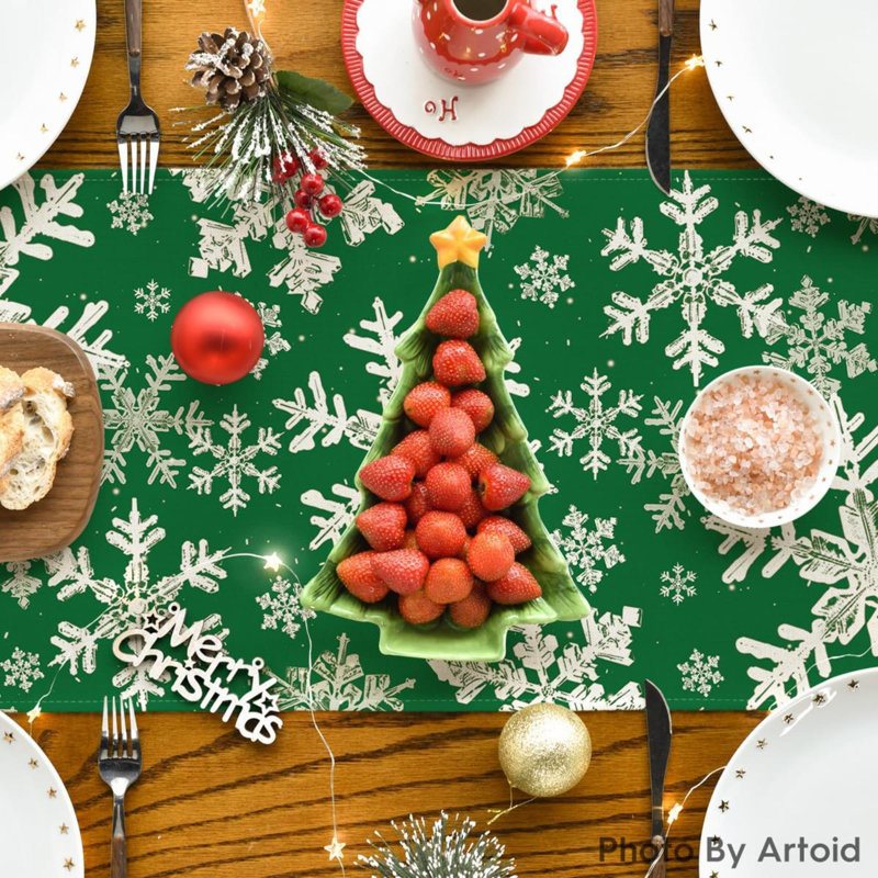 Snowflakes Christmas Table Runner, Seasonal Winter Holiday Kitchen Dining Table Decoration For Home Party Decor, Green