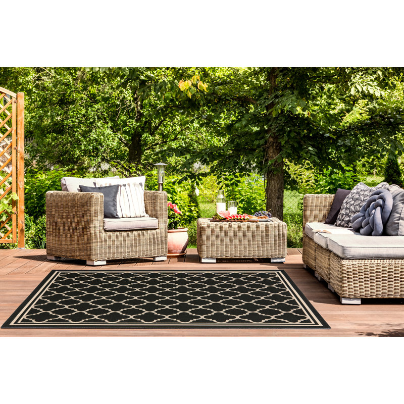 Herefordshire Indoor/Outdoor Hooked Black/Beige Rug, Rectangle 122 x 170 cm