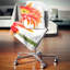 Oreiller floral gerbera sur un oreiller d’arrière-plan-30722091-30722095