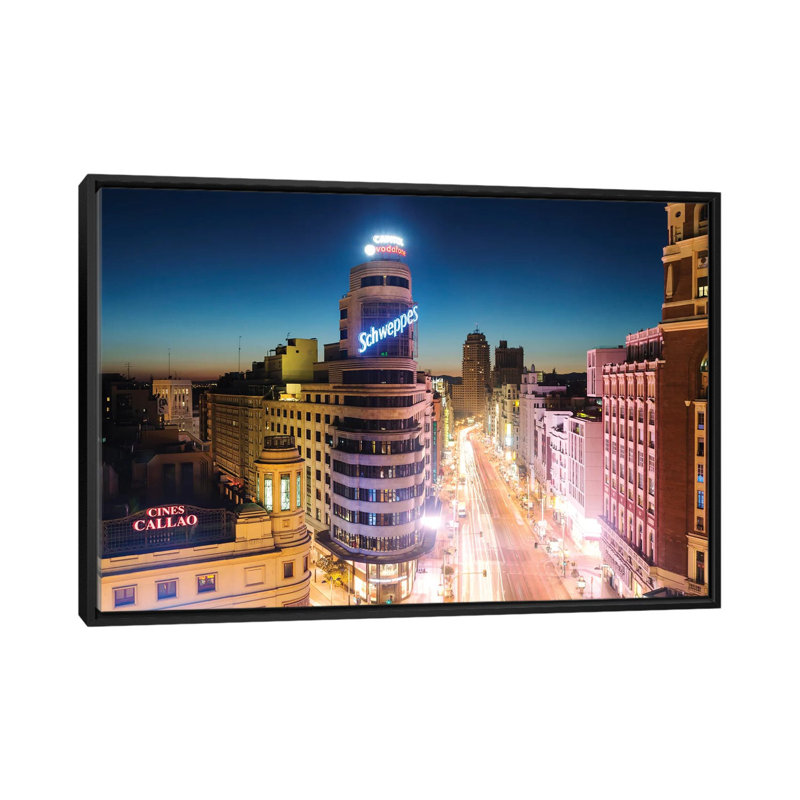 «Gran Via At Night, Madrid, Espagne» par Matteo Colombo, impression sur toile, Toile avec cadre flottant noir, Pas de tapis