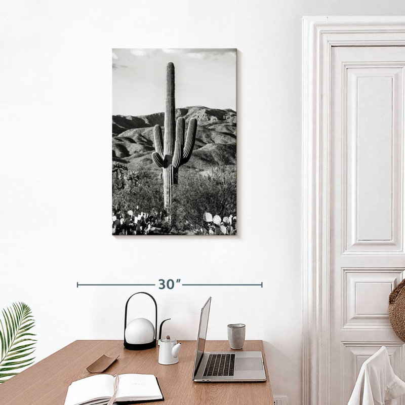 Harnek - Arizona noir - Cactus géant I, H 30 po x l 20 po