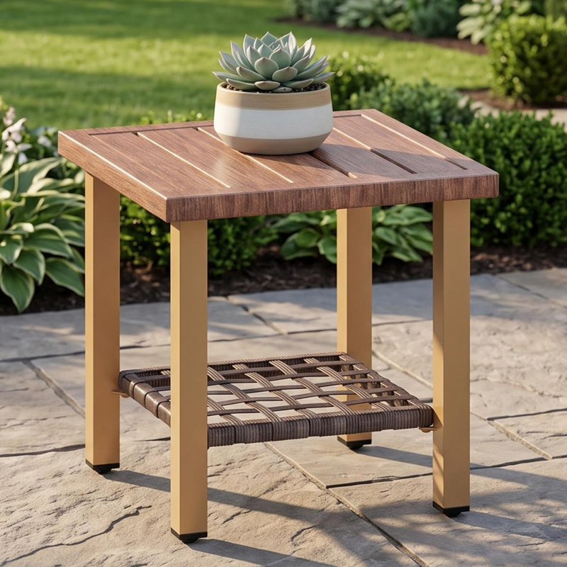 Table de bout d'extérieur carrée en acier avec dessus en grain de bois 16,9 po Melvarn
