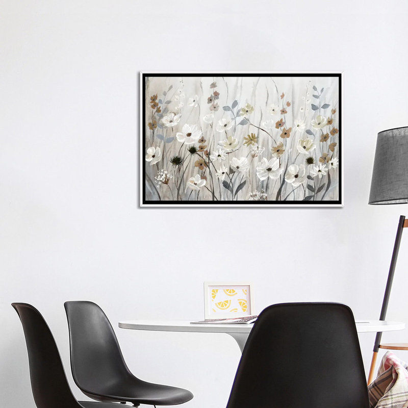 «Misty Meadow Field» encadré par Nan Print, Toile avec cadre flottant, H 32 po x l 48 po, Blanc