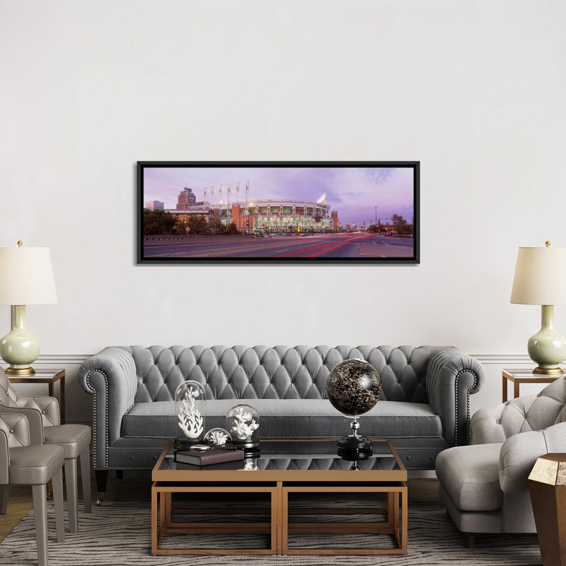 «Panoramic Baseball Stadium at the Roadside, Jacobs Field, Cleveland, Ohio», reproduction de photo sur toile, Cadre noir
