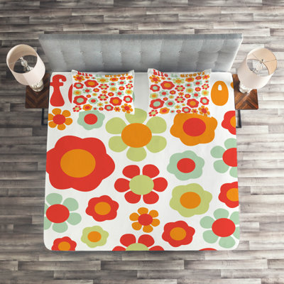 Groovy Farmhouse / Country Floral Coverlet