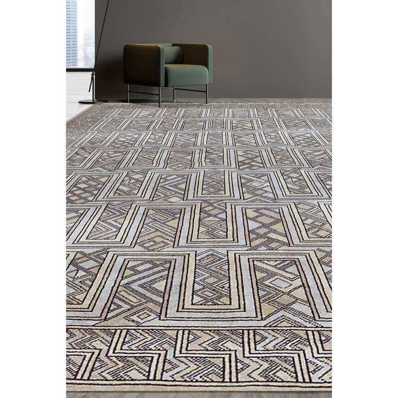 Hand-Knotted High-Quality Gray Area Rug