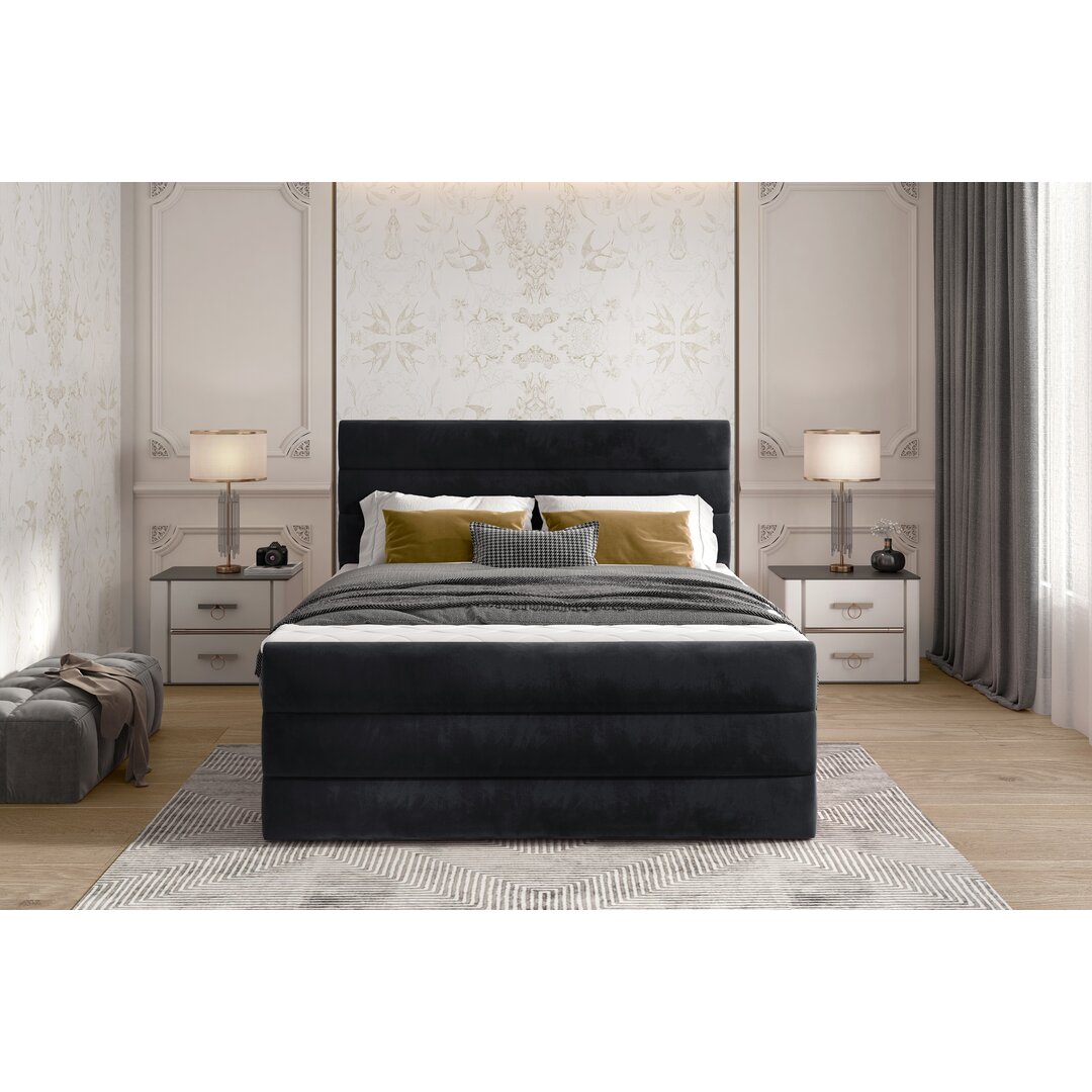 Boxspringbett Mauer mit Topper