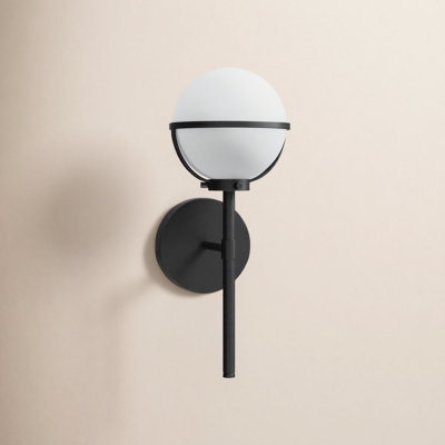 Adneta Steel Wallchiere
