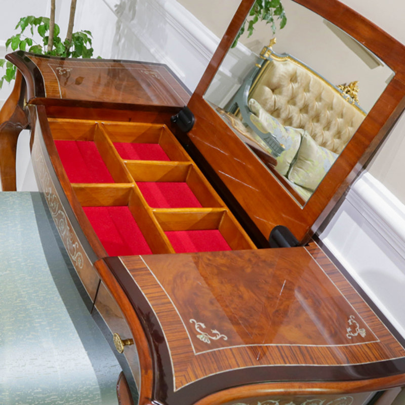 Solid Wood Retro Style Master Bedroom Dresser