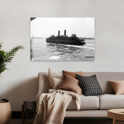 Bateau des années 1930 avec deux cheminées de fumée, vue de la statue de la Liberté à l'horizon, port de New York, États-Unis, art mural rétro classique rétro