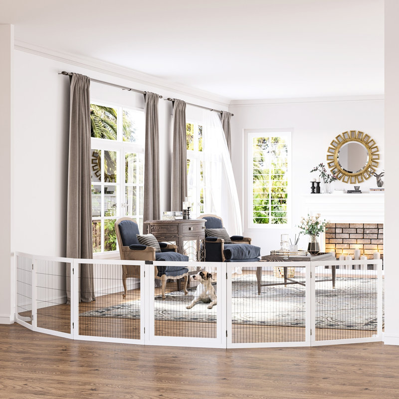 Barrière pour animaux 170 po en bois, blanche. Barrière pliable à 6 pieds avec 2 pieds de soutien. Idéale pour les chiens de petite et moyenne taille. Niche pour chien stable et bien conçue.