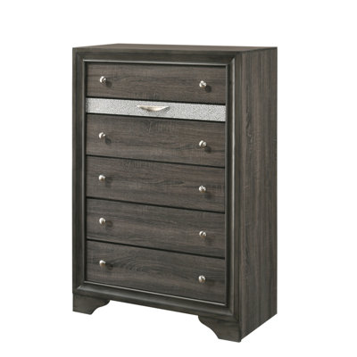 Naima Chest