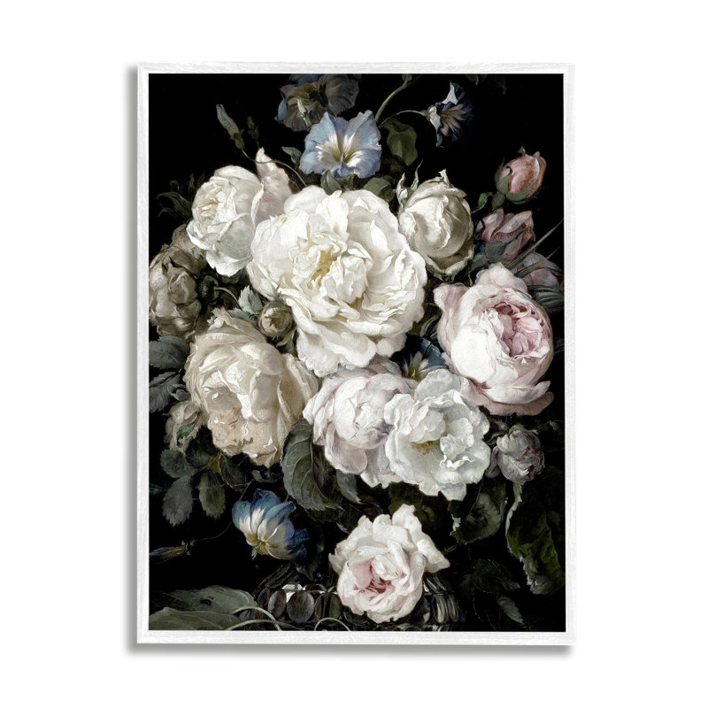 Arrangement classique de roses et de globes rouges par Angela Mcqueen, H 30 po x l 24 po x P 1,5 po