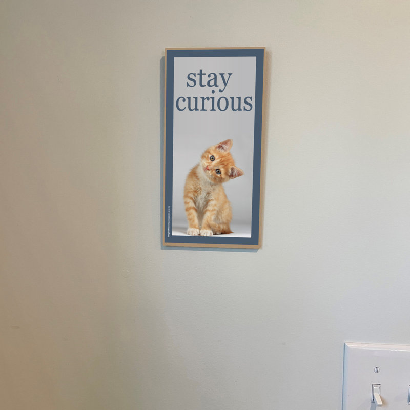 Panneau vertical en bois Stay Curious
