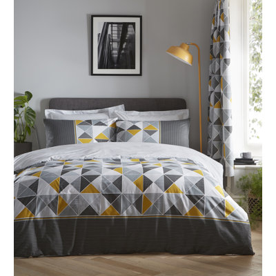 Bay Isle Home Shartlesville Geometric Shapes Duvet Cover with Pillowcases