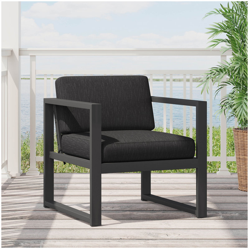 CHAISE CLUB