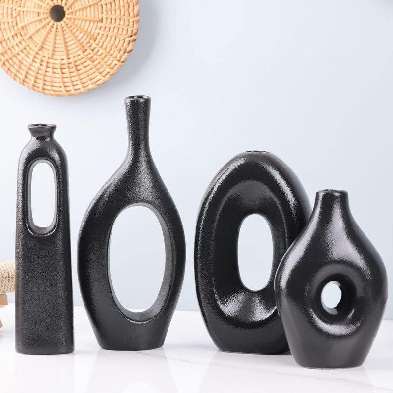 Vase en céramique noire