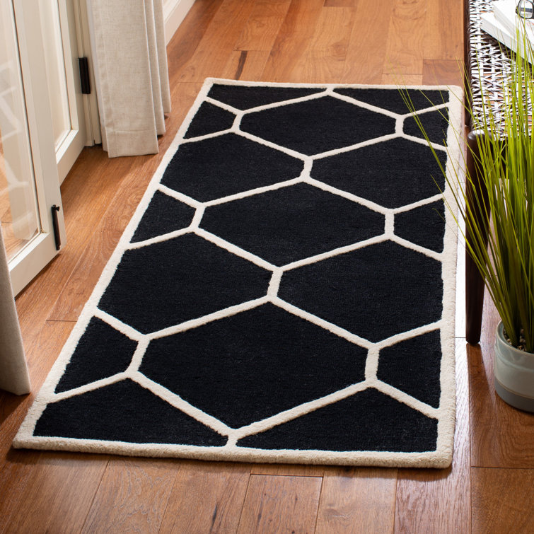 Deedgra Hand Tufted Wool Geometric Rug