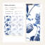 Rouleau de papier peint à motif floral bleu Gurkirat Timeless Elegance Modern Interiors