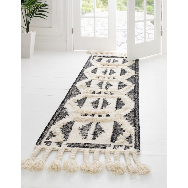 Annunciata Wool Moroccan Indoor Rug, Runner 2'2" x 6'1"