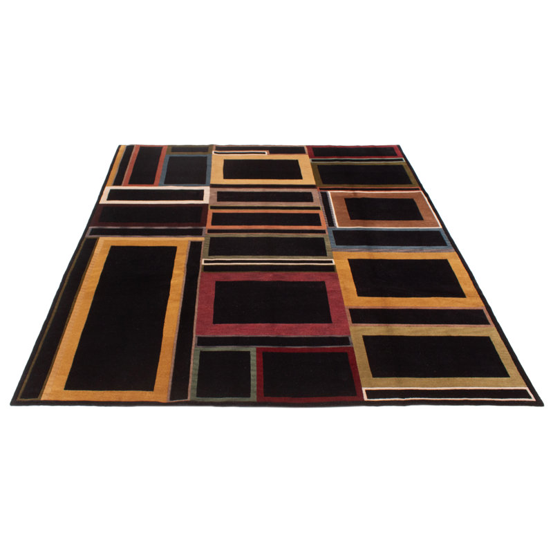 Tapis noir unique de 7 pi 10 po x 9 pi 8 po