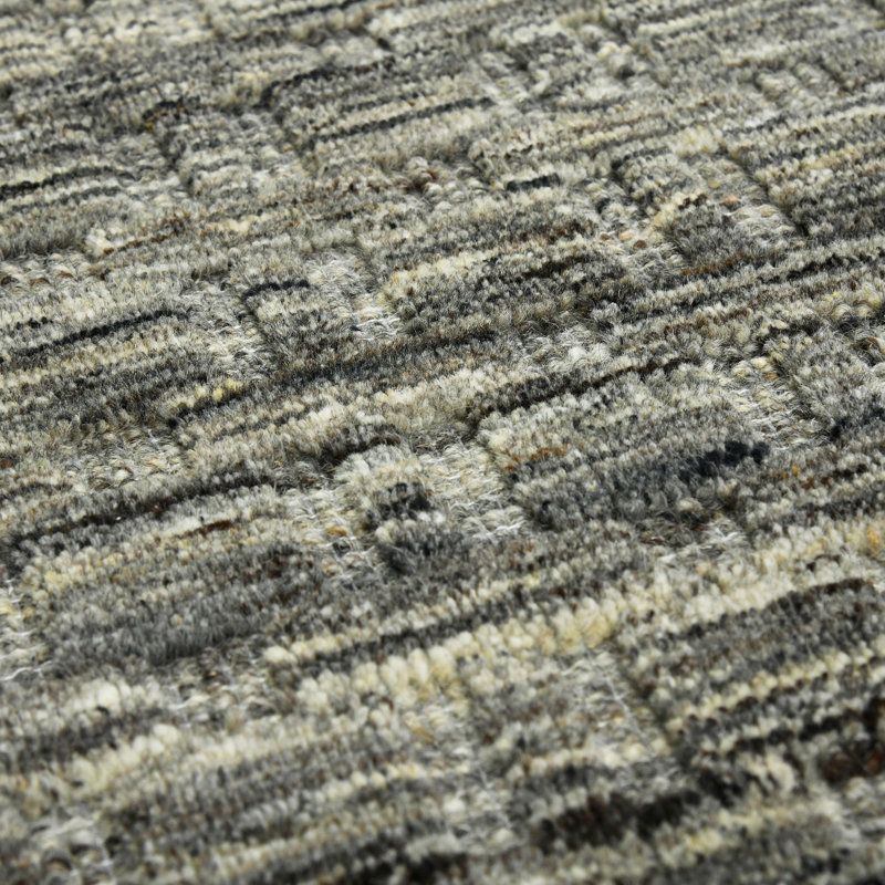 Srisha Wool Geometric Indoor Rug, Rectangle 3'6" x 5'6"
