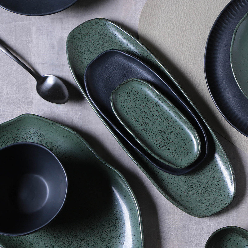 Ensemble de 4 assiettes en grès Pistache, Gris clair