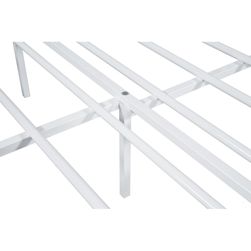 Matelas pour lit double en métal